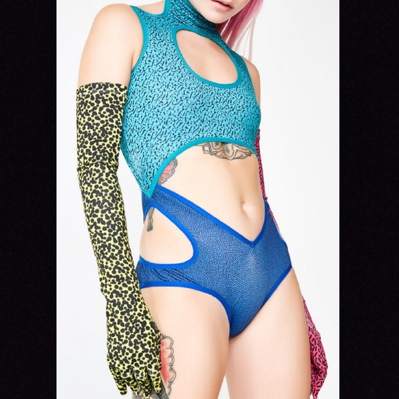 NEW ITEM. LEOPARD BODYSUIT & GLOVES - Picture 2 of 5